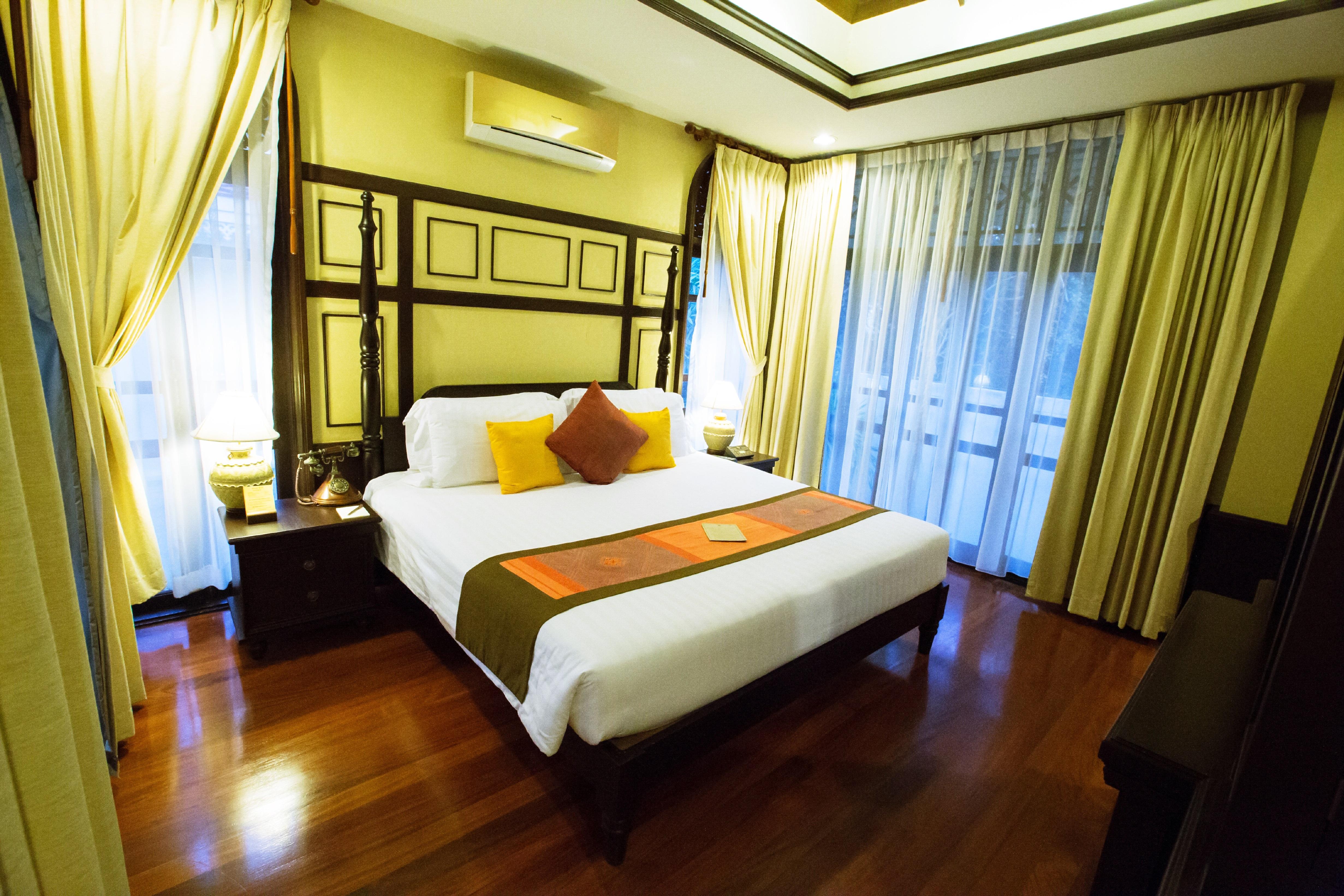 Wora Bura Hua Hin Resort & Spa Exterior foto A bedroom at the resort