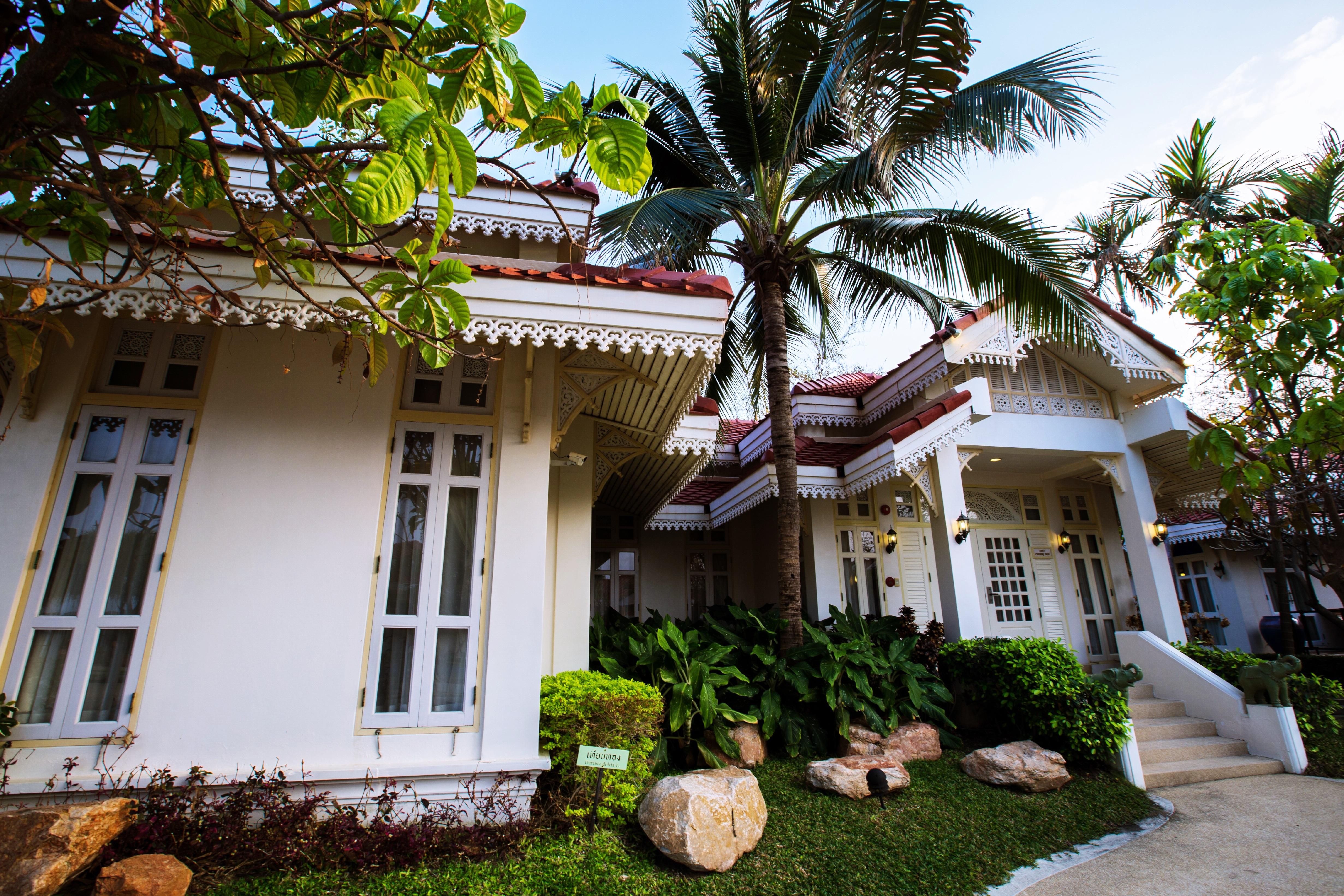 Wora Bura Hua Hin Resort & Spa Exterior foto The Villas at the Angkor Golf Resort