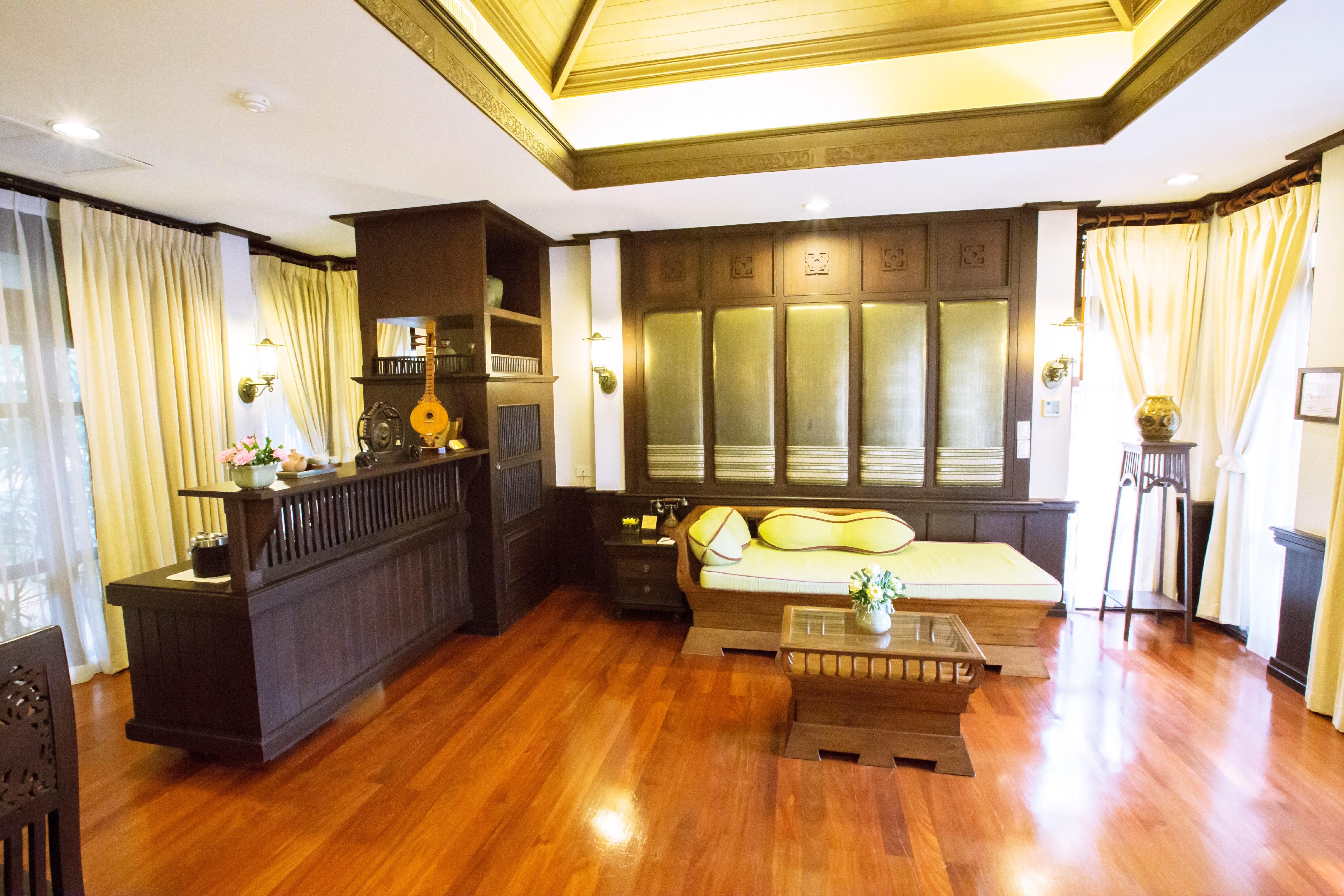 Wora Bura Hua Hin Resort & Spa Exterior foto A bedroom at the Royal Thai Police Cadet School