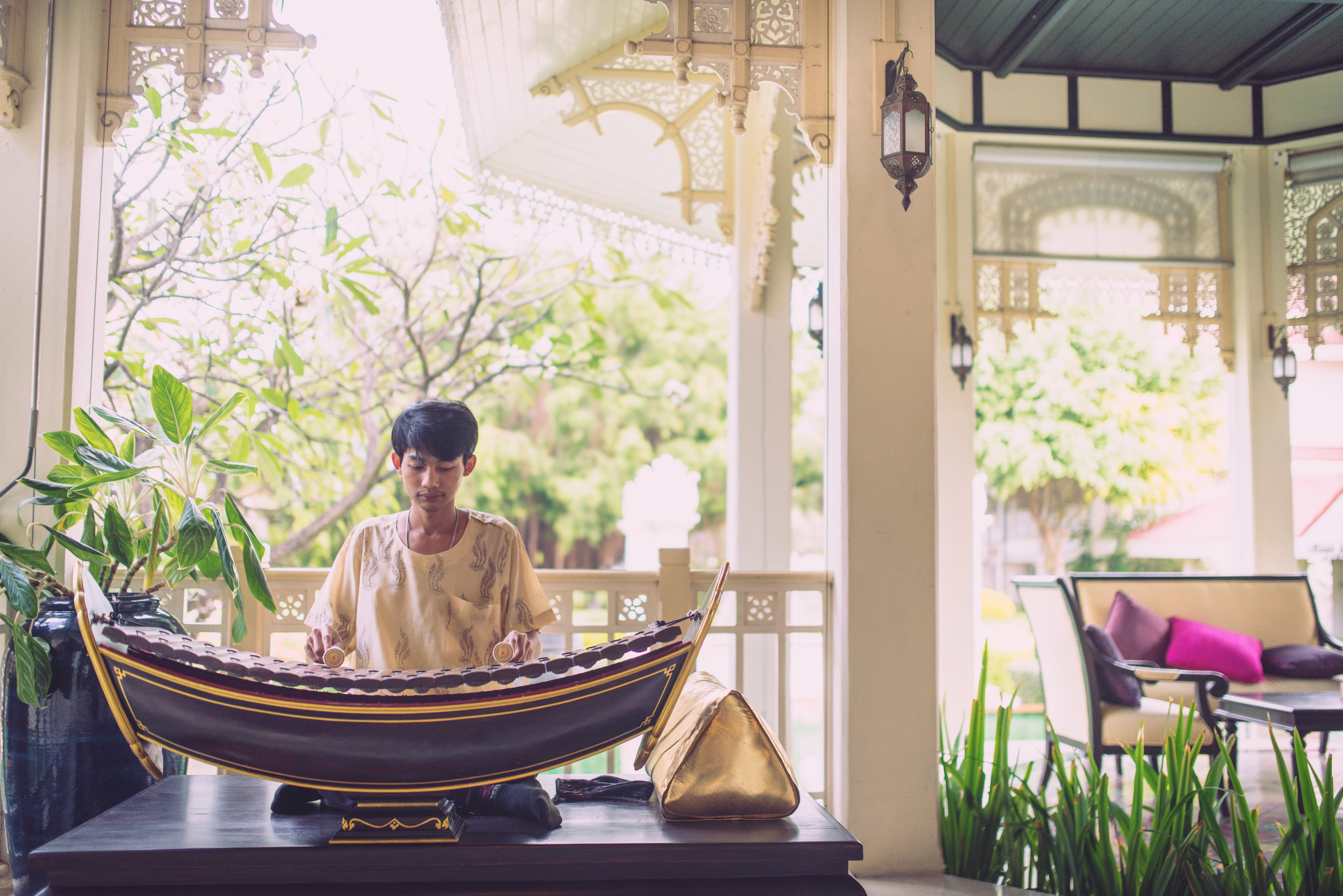 Wora Bura Hua Hin Resort & Spa Exterior foto Thai musician playing the Ranat Ek
