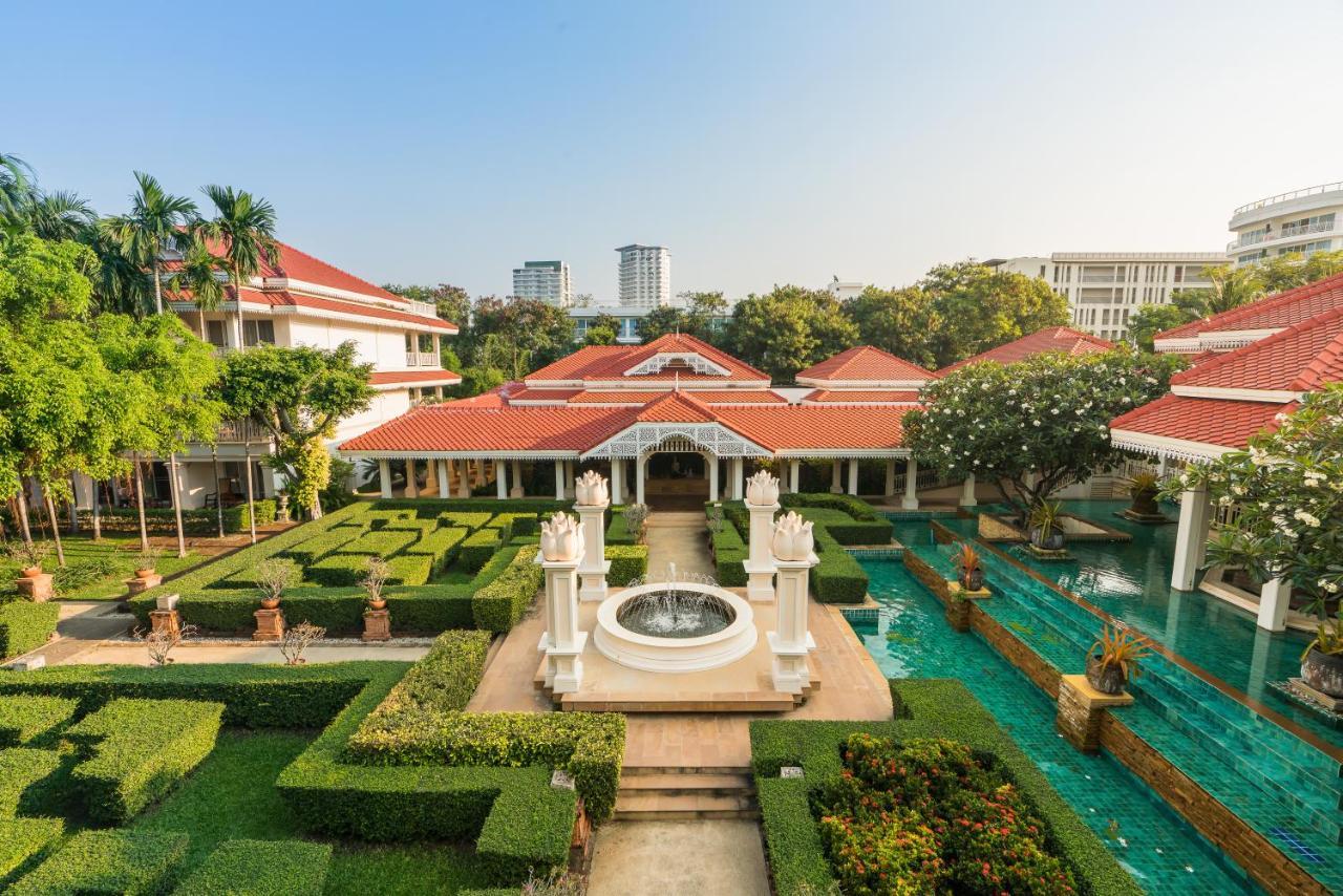 Wora Bura Hua Hin Resort & Spa Exterior foto The Royal Thai Police Headquarters